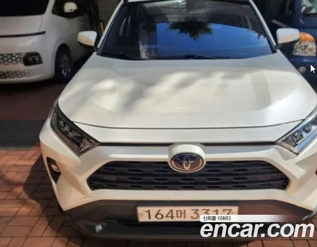 Toyota RAV4 — экстерьер