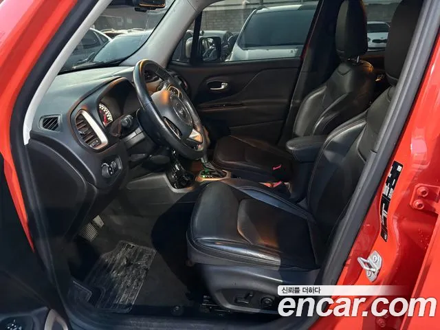 Jeep Renegade — интерьер