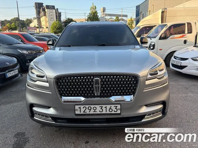 Lincoln Aviator — экстерьер