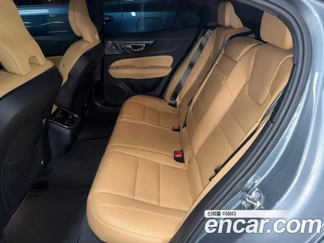 Volvo S60 — интерьер