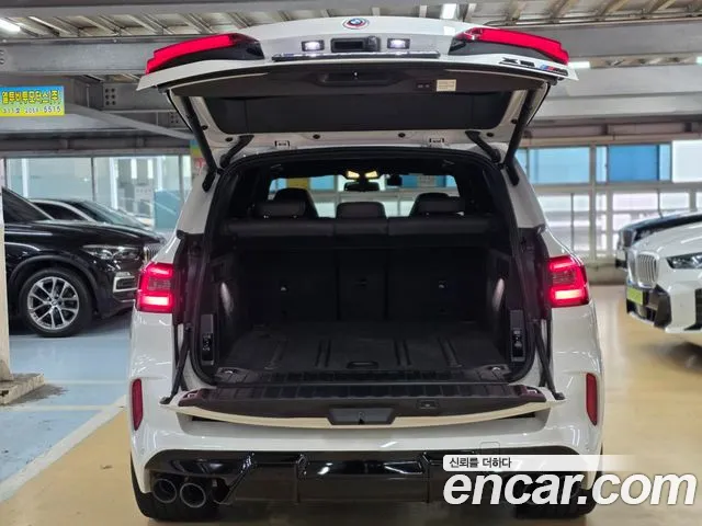 BMW X5M — интерьер