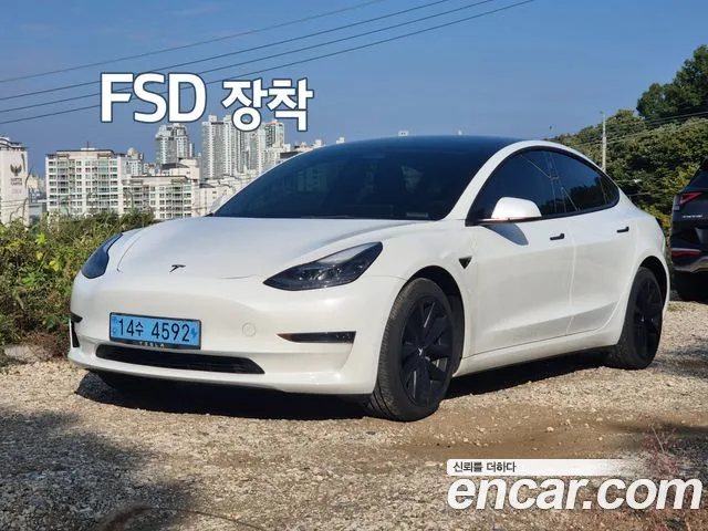 Tesla Model 3 — экстерьер