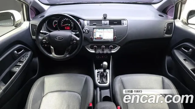 Kia Pride — интерьер