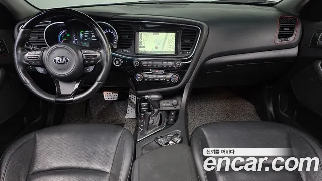 Kia K5 — интерьер