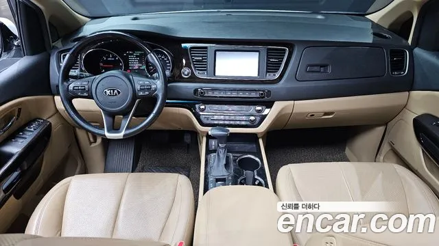 Kia Carnival — интерьер