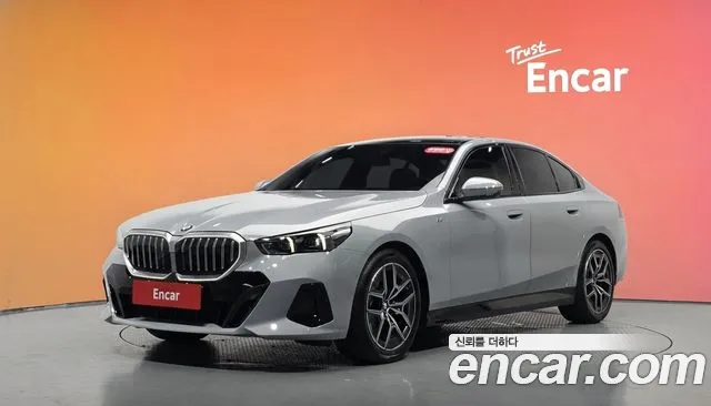 BMW 5 серия — экстерьер