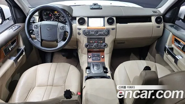 Land Rover Discovery — интерьер