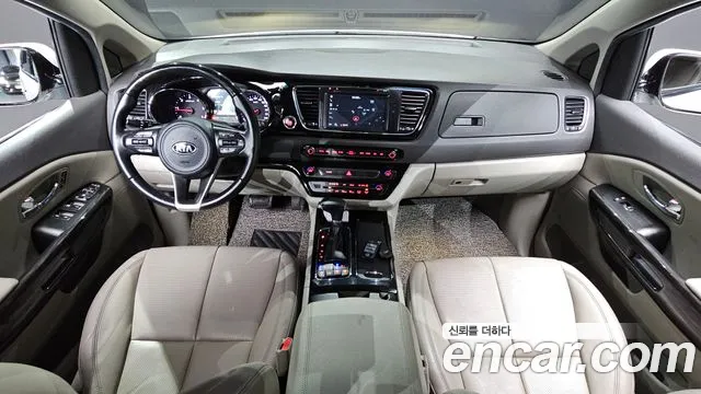 Kia Carnival — интерьер