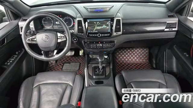 KG Mobility Rexton — интерьер