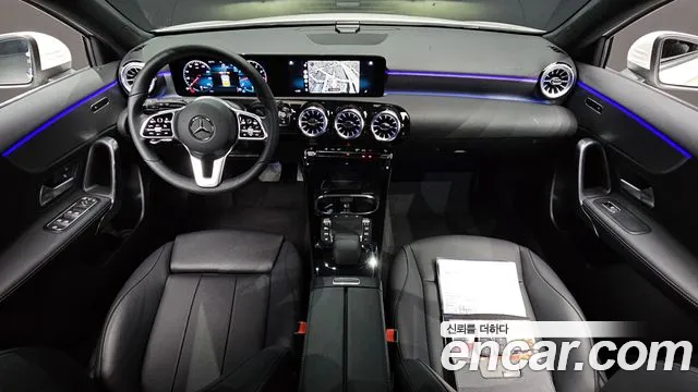 Mercedes-Benz A-класс — интерьер