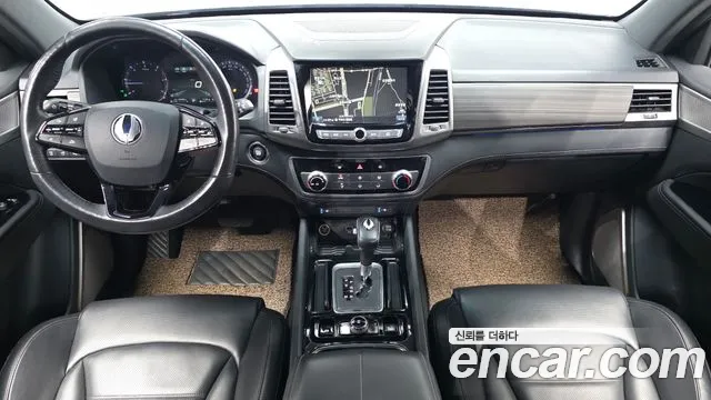 KG Mobility Rexton — интерьер