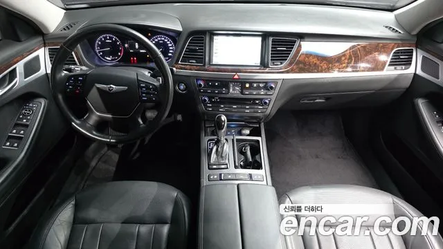 Hyundai Genesis — интерьер