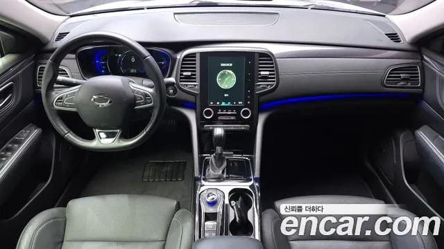 Renault Korea SM6 — интерьер