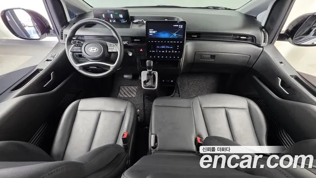 Hyundai Staria — интерьер