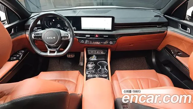 Kia K5 — интерьер