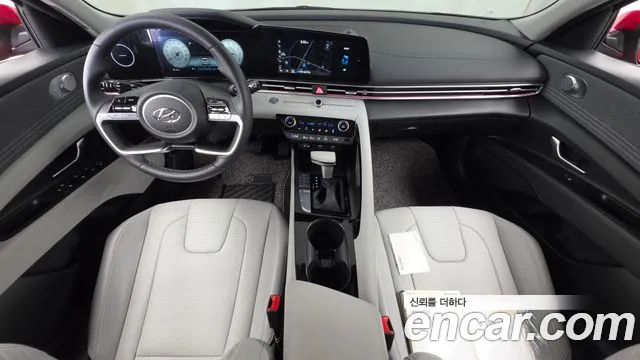 Hyundai Elantra — интерьер