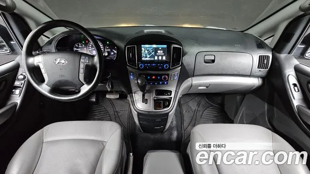 Hyundai Starex — интерьер
