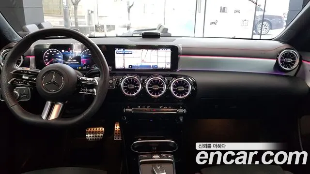 Mercedes-Benz CLA-класс — интерьер