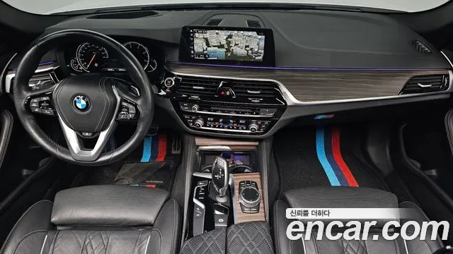 BMW 5 серия — интерьер