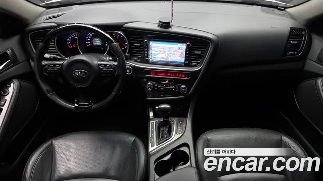 Kia K5 — интерьер