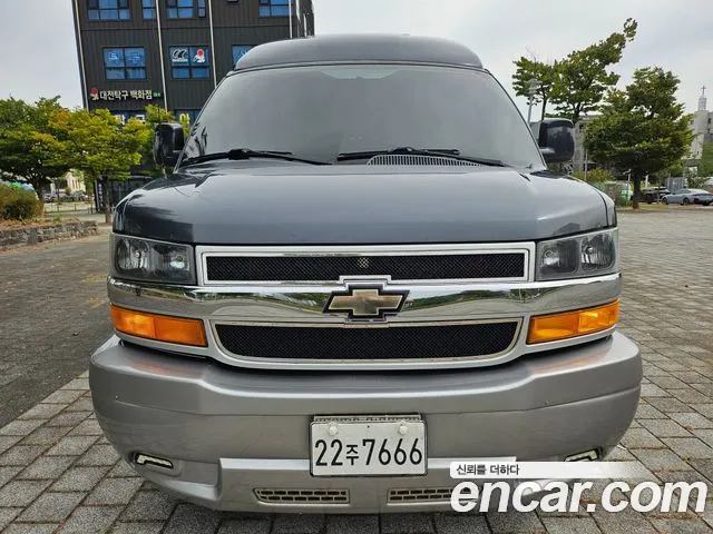 Chevrolet Express Van — экстерьер