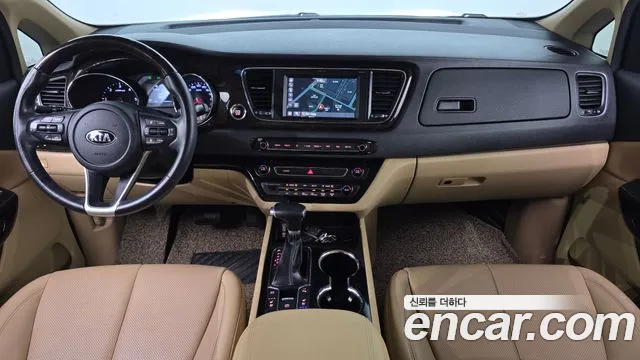 Kia Carnival — интерьер