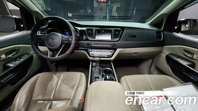 Kia Carnival — интерьер