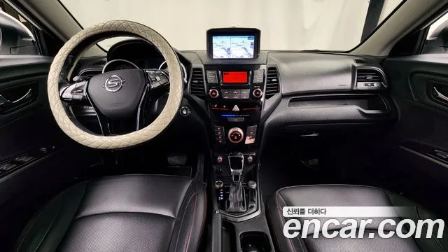 KG Mobility Tivoli — интерьер
