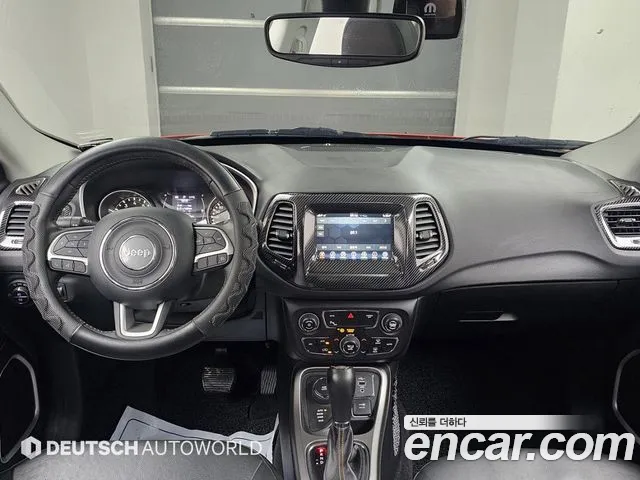 Jeep Compass — интерьер