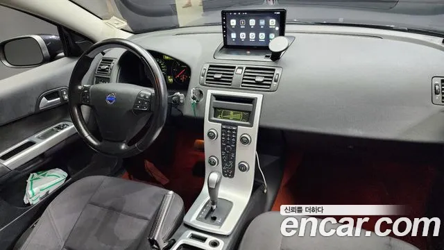 Volvo C30 — интерьер