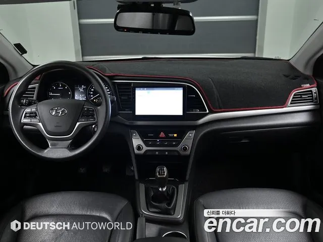 Hyundai Elantra — интерьер