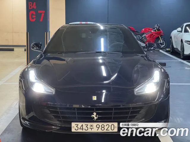Ferrari GTC4 Lusso