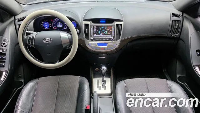 Hyundai Elantra — интерьер
