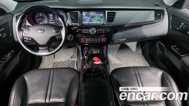 Kia K9 — интерьер