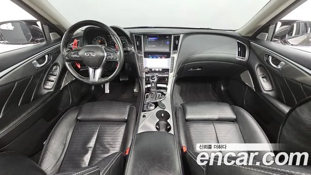Infiniti Q50 — интерьер
