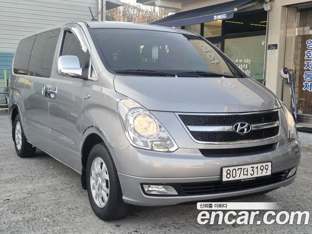 Hyundai Starex
