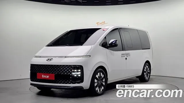 Hyundai Staria