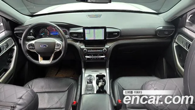 Ford Explorer — интерьер