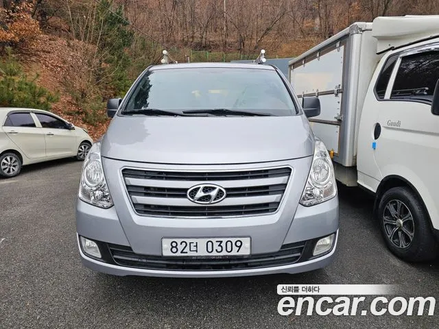 Hyundai Starex