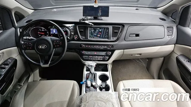 Kia Carnival — интерьер
