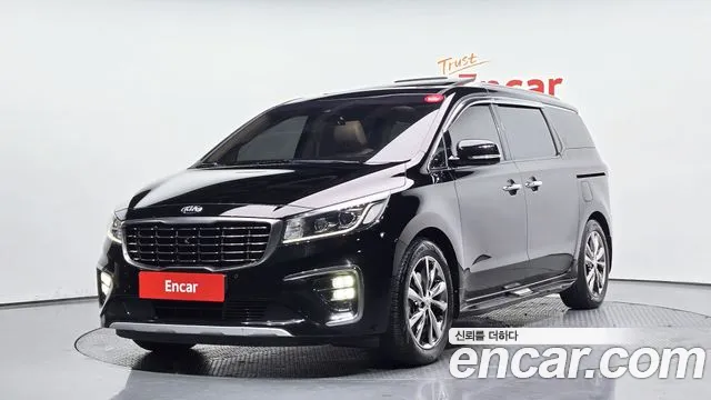 Kia Carnival — экстерьер