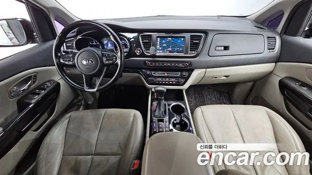 Kia Carnival — интерьер