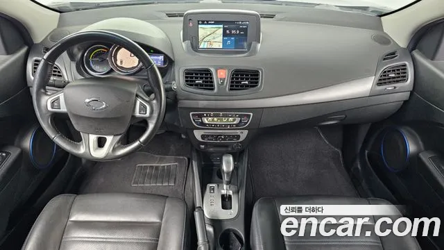 Renault Korea SM3 — интерьер