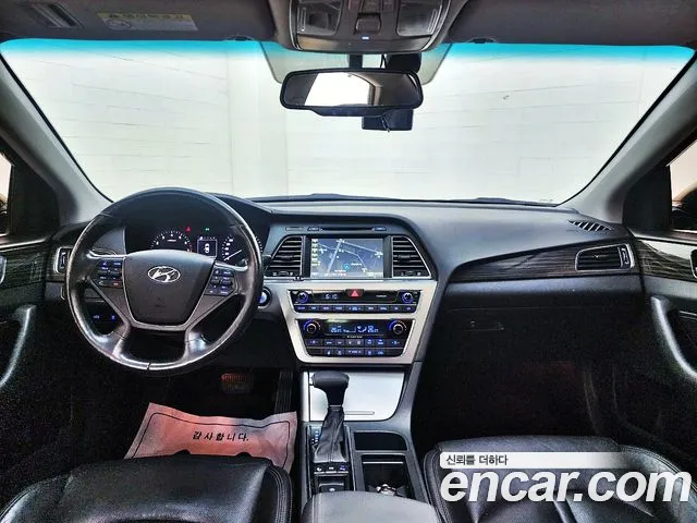 Hyundai Sonata — интерьер