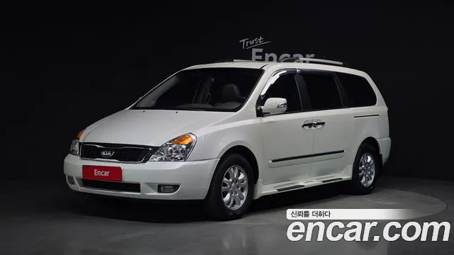 Kia Carnival — экстерьер