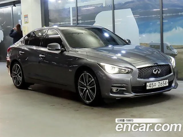 Infiniti Q50