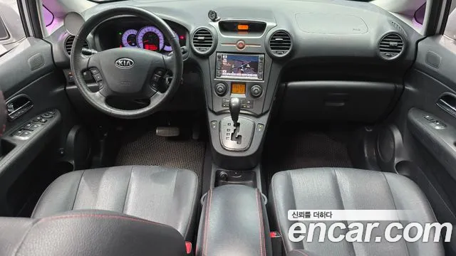 Kia Carens — интерьер