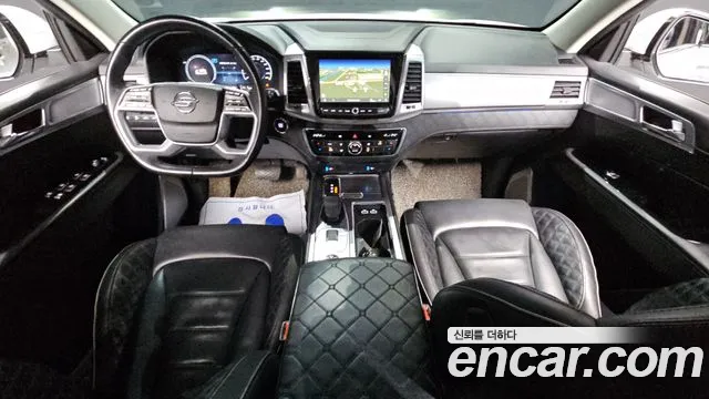 KG Mobility Rexton — интерьер