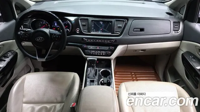 Kia Carnival — интерьер