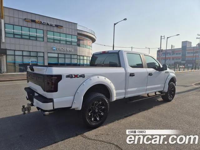 Ford F-150 — интерьер